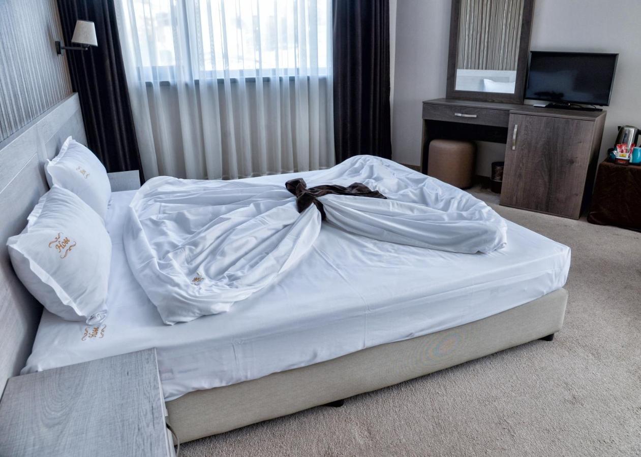 Hotel Nove Svishtov Esterno foto